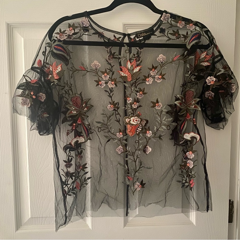 delicates Black Floral Embroidered Women's Top